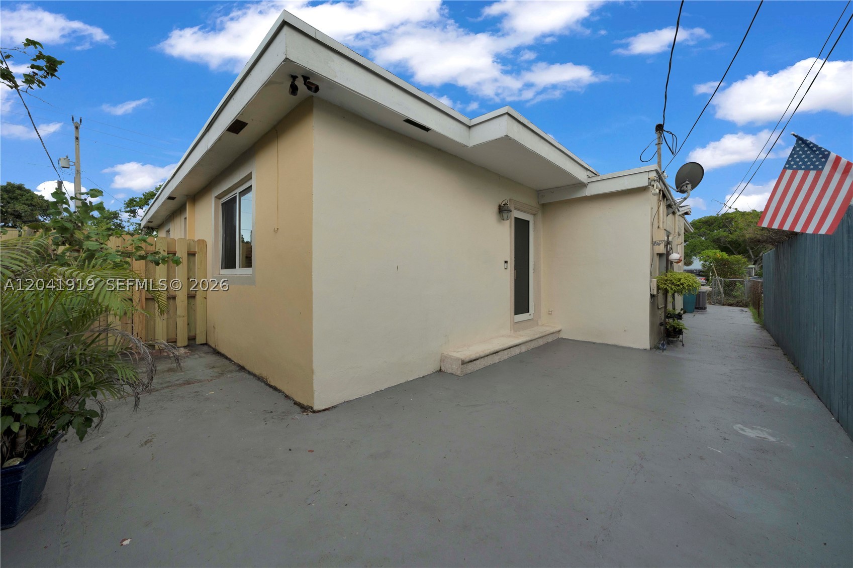 1701 NW 37th Ave #B, Miami FL 33125