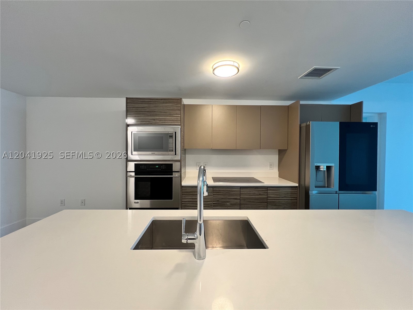 460 NE 28th St #1402, Miami FL 33137