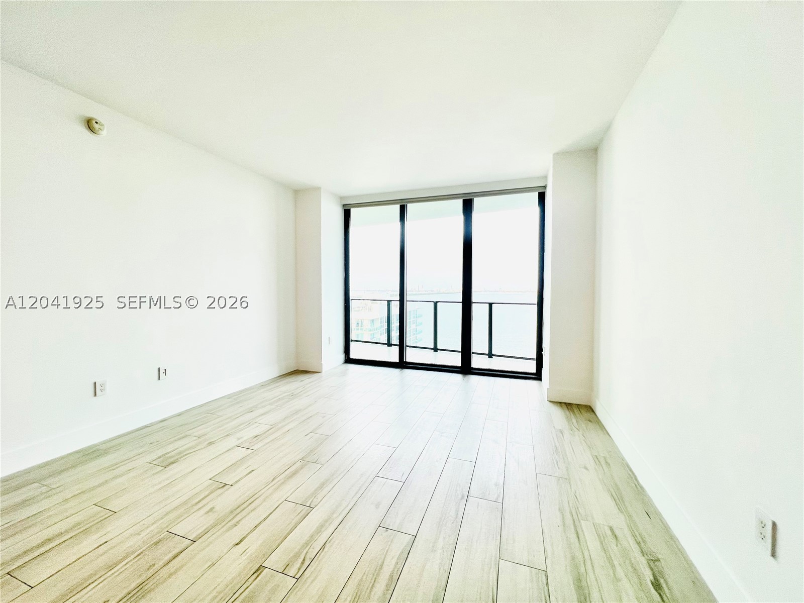 460 NE 28th St #1402, Miami FL 33137