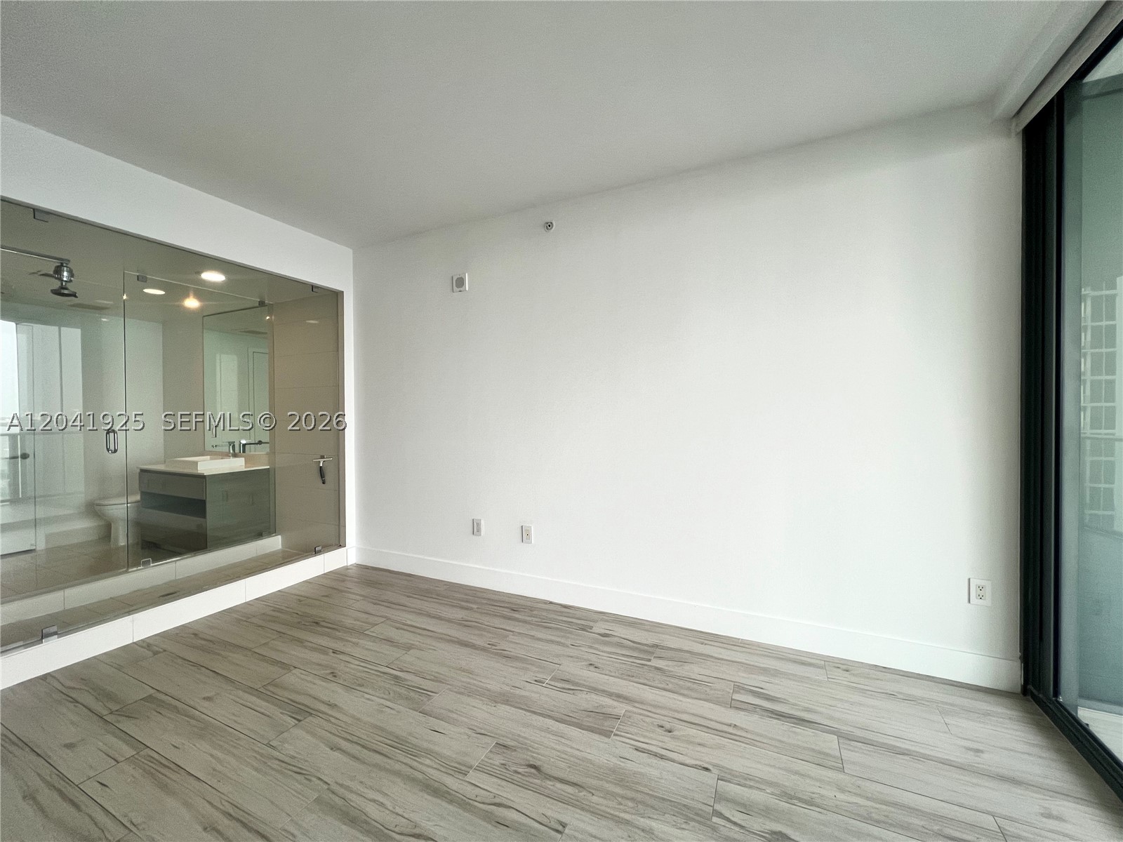 460 NE 28th St #1402, Miami FL 33137