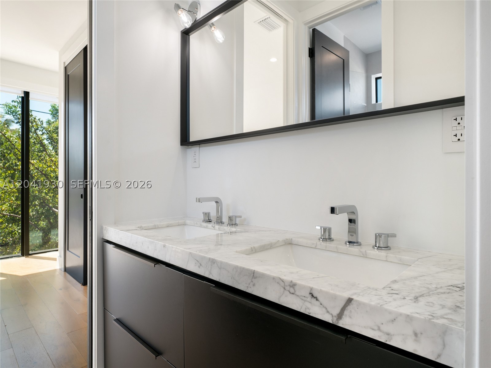 227 NW 39th St, Miami FL 33127
