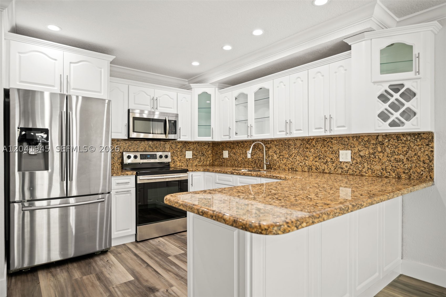 6832 W 2nd Ct, Hialeah FL 33014