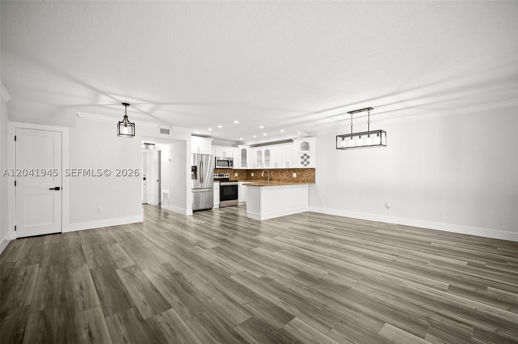 6832 W 2nd Ct, Hialeah FL 33014