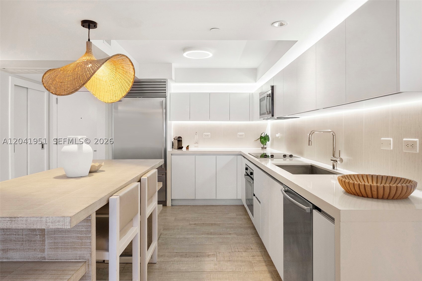 102 24th St #1213, Miami Beach FL 33139