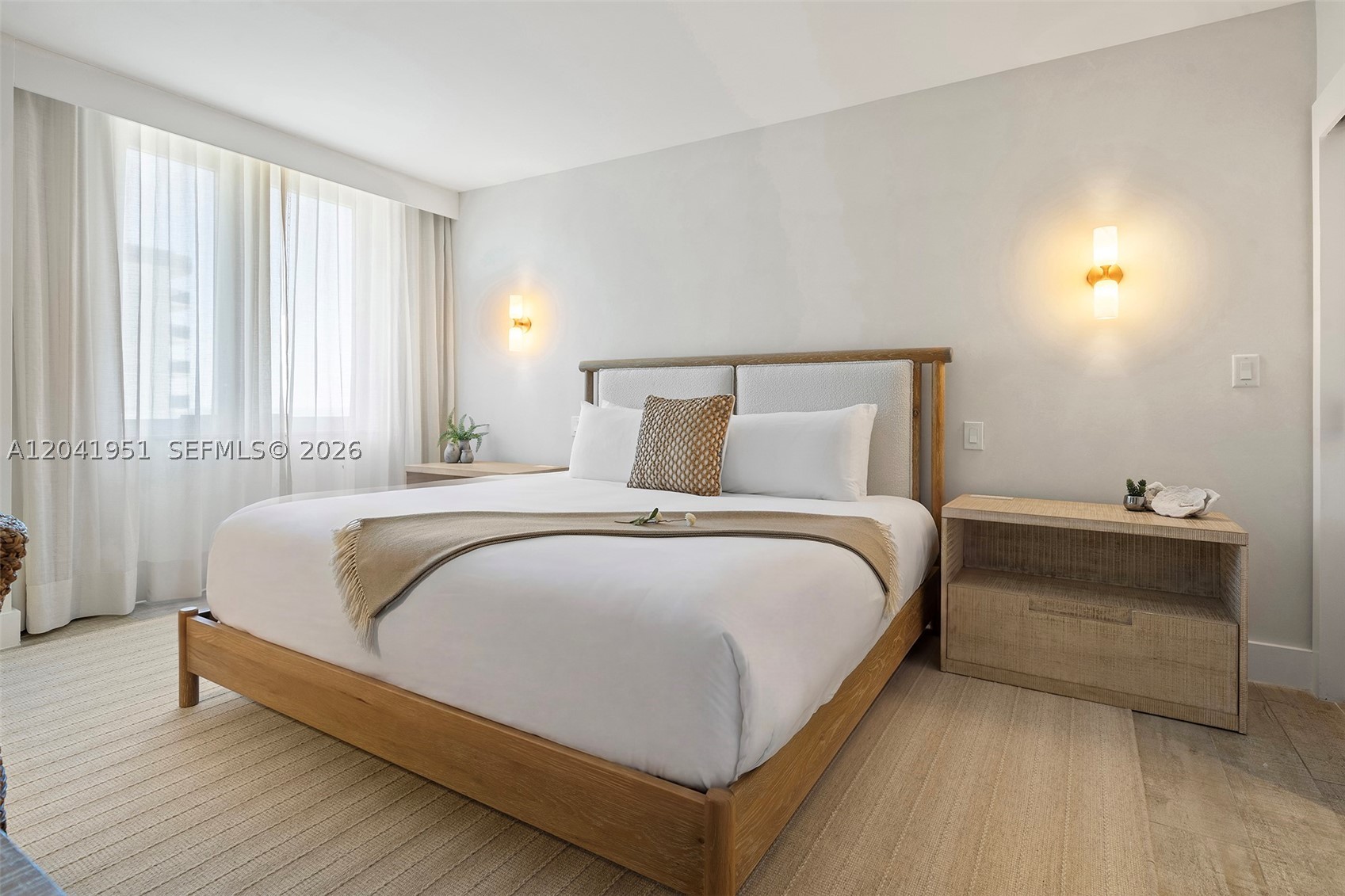 102 24th St #1213, Miami Beach FL 33139