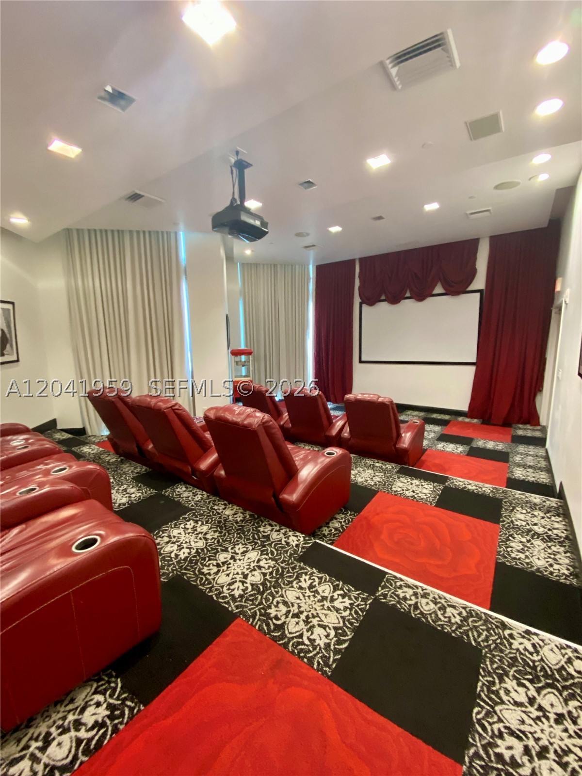 350 S Miami Ave #3813, Miami FL 33130