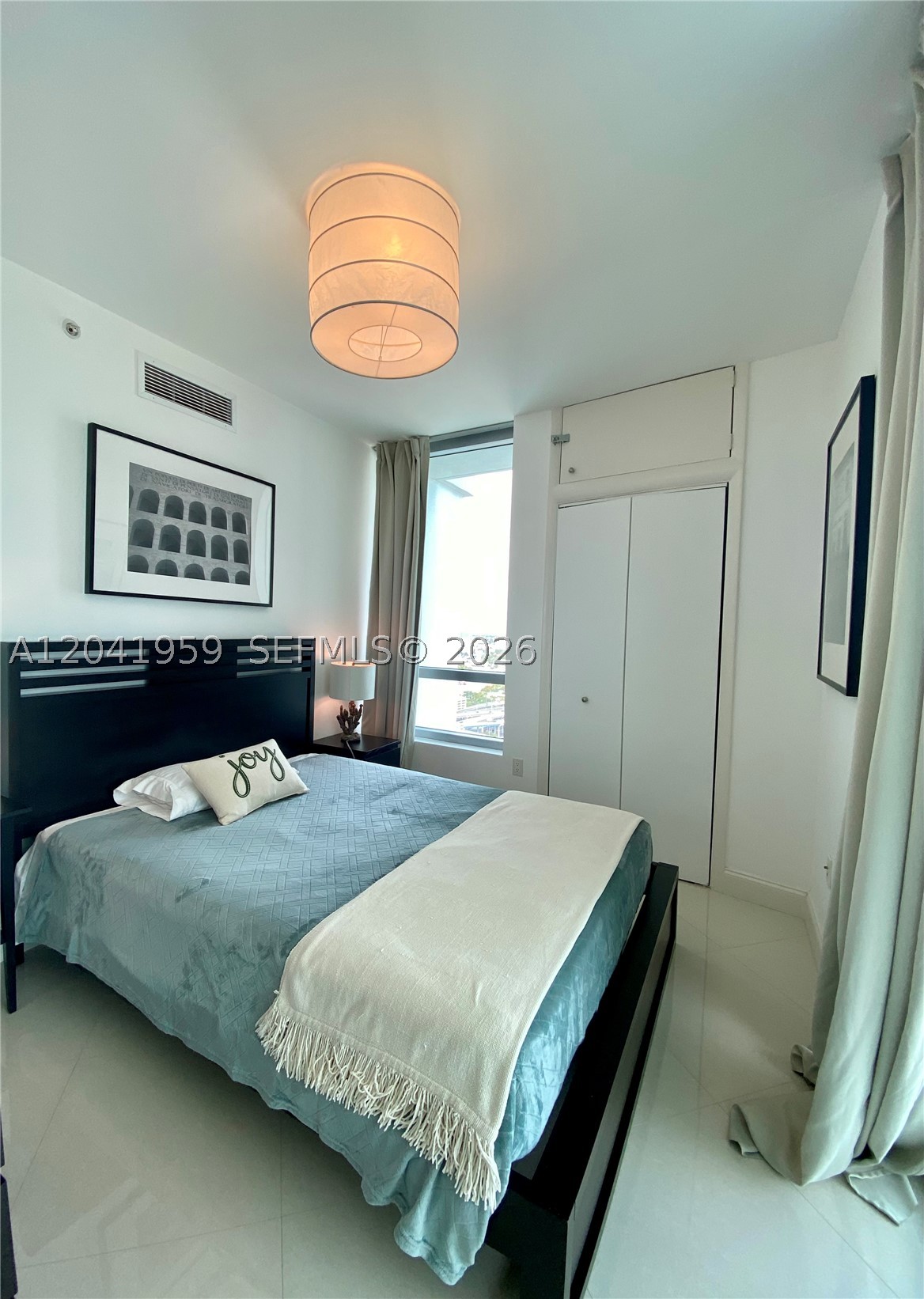 350 S Miami Ave #3813, Miami FL 33130