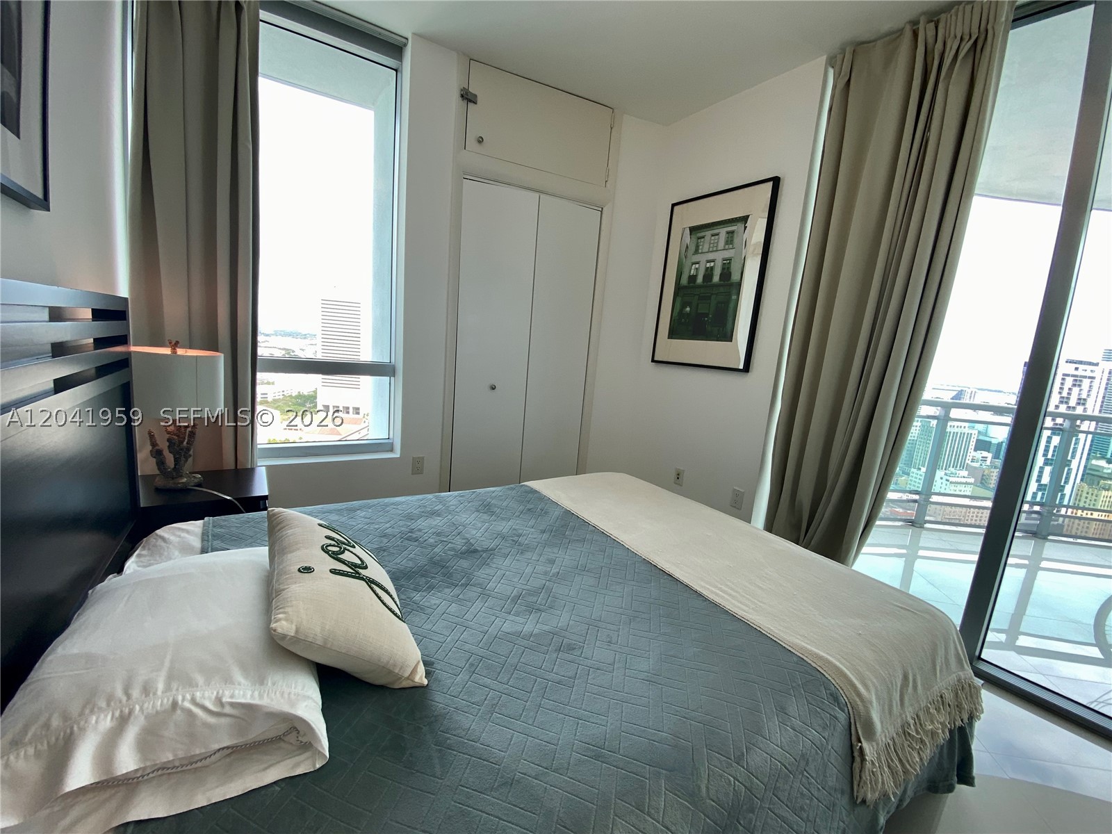 350 S Miami Ave #3813, Miami FL 33130
