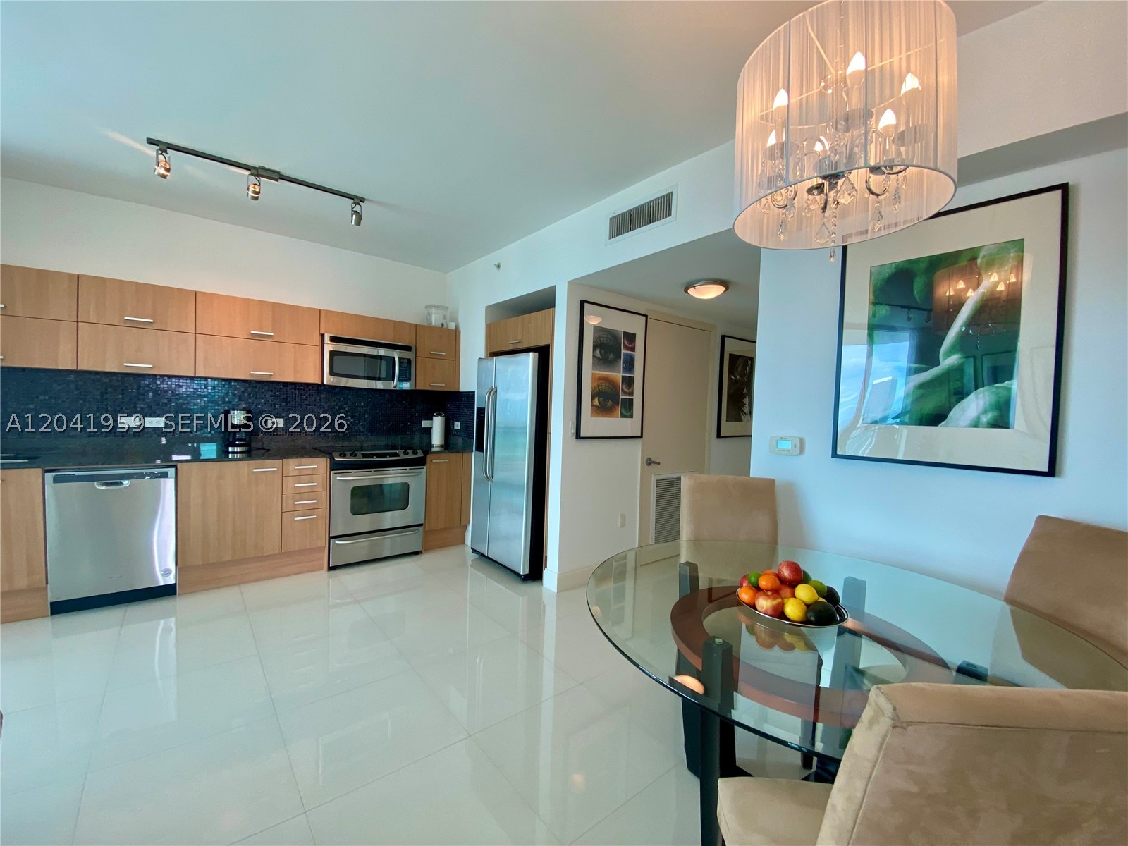 350 S Miami Ave #3813, Miami FL 33130