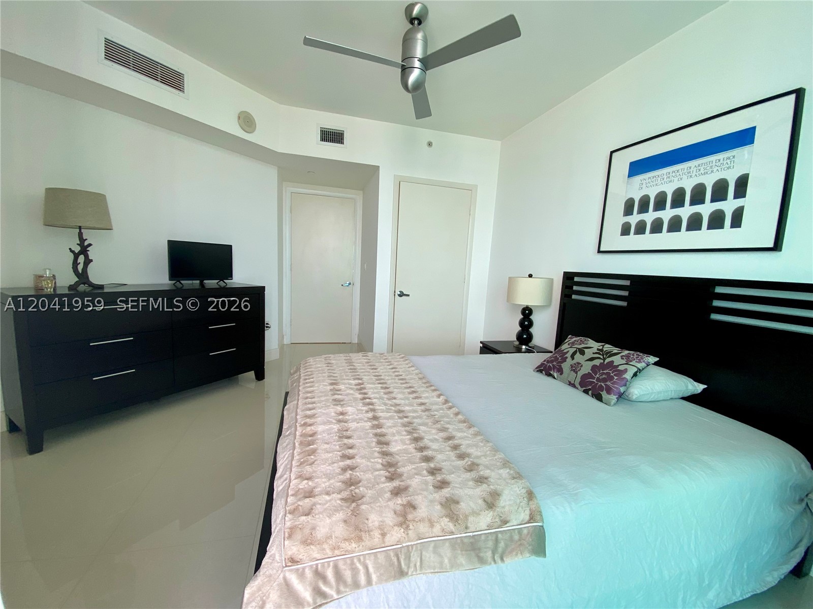 350 S Miami Ave #3813, Miami FL 33130