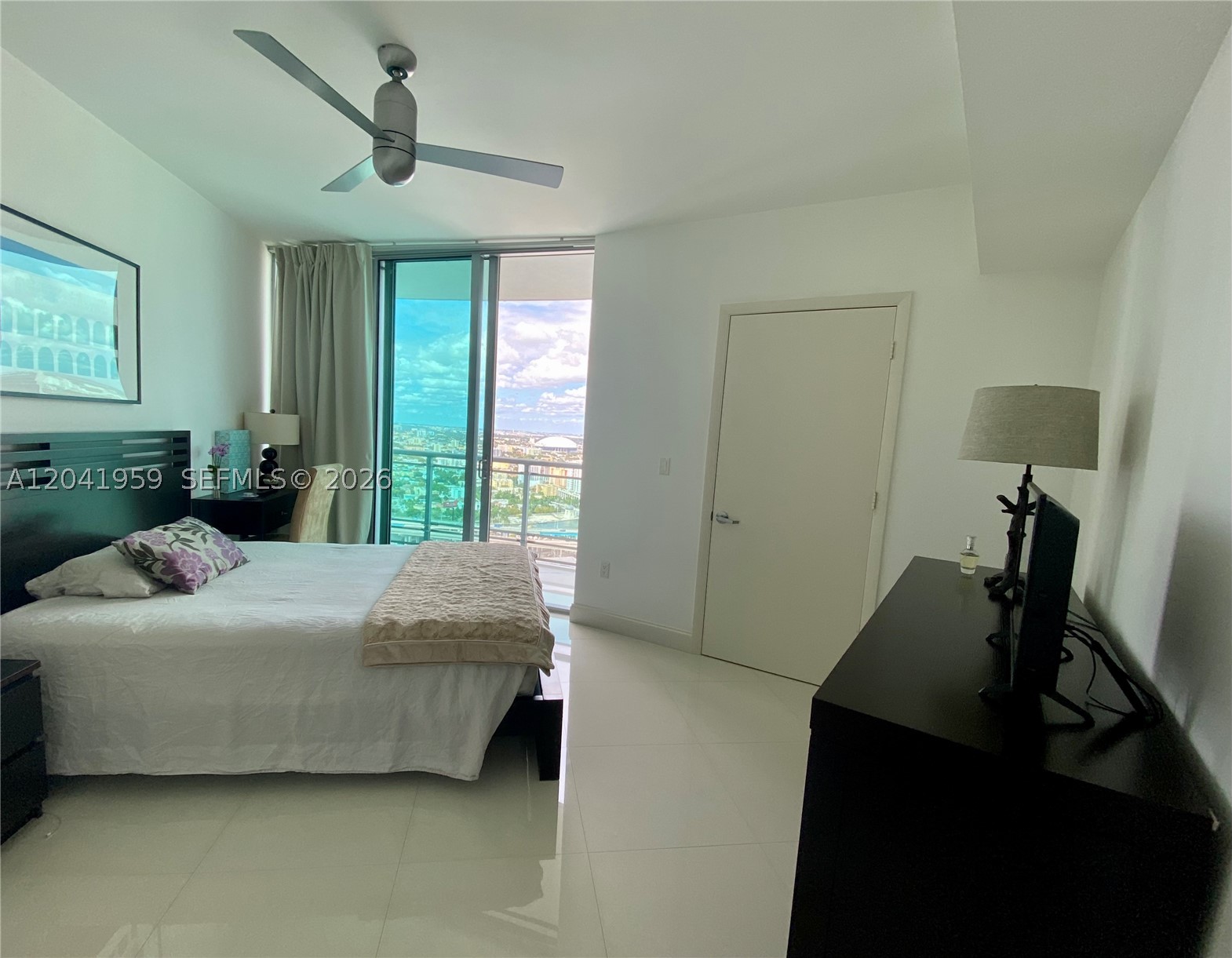 350 S Miami Ave #3813, Miami FL 33130