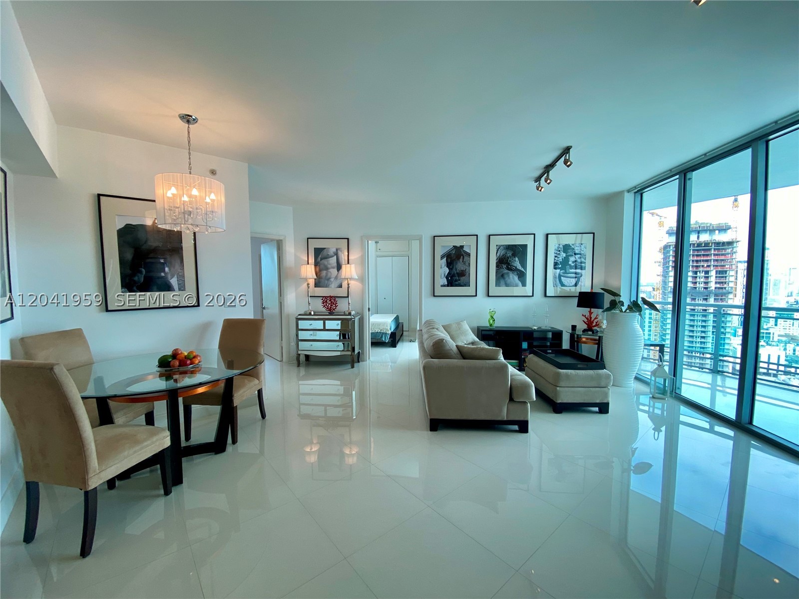 350 S Miami Ave #3813, Miami FL 33130