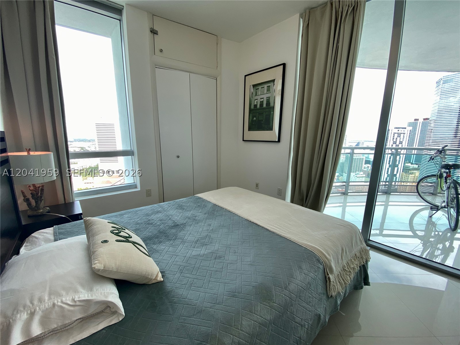 350 S Miami Ave #3813, Miami FL 33130