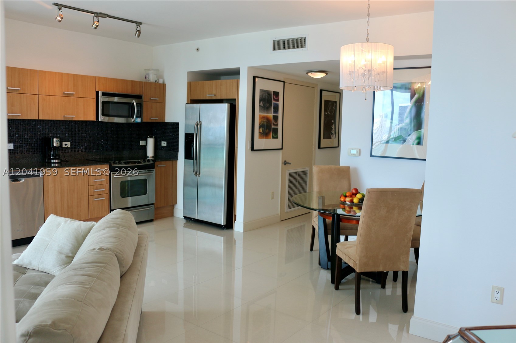 350 S Miami Ave #3813, Miami FL 33130