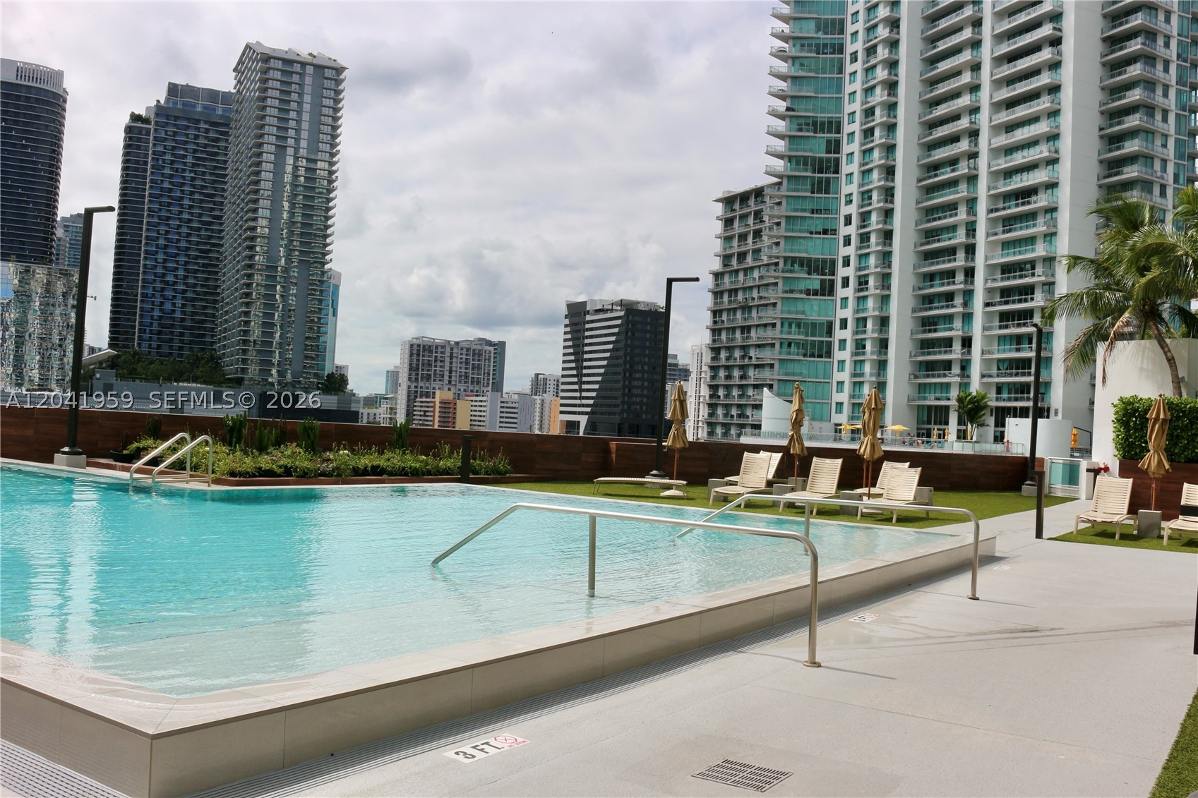 350 S Miami Ave #3813, Miami FL 33130