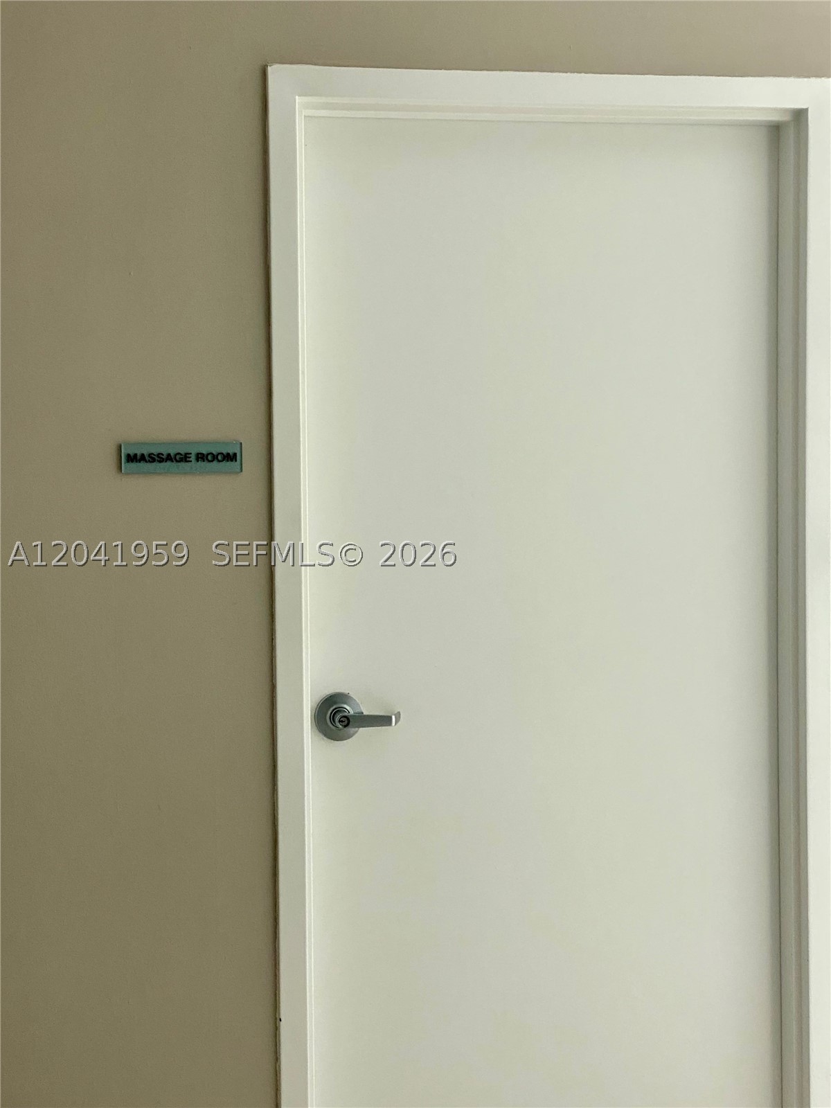 350 S Miami Ave #3813, Miami FL 33130