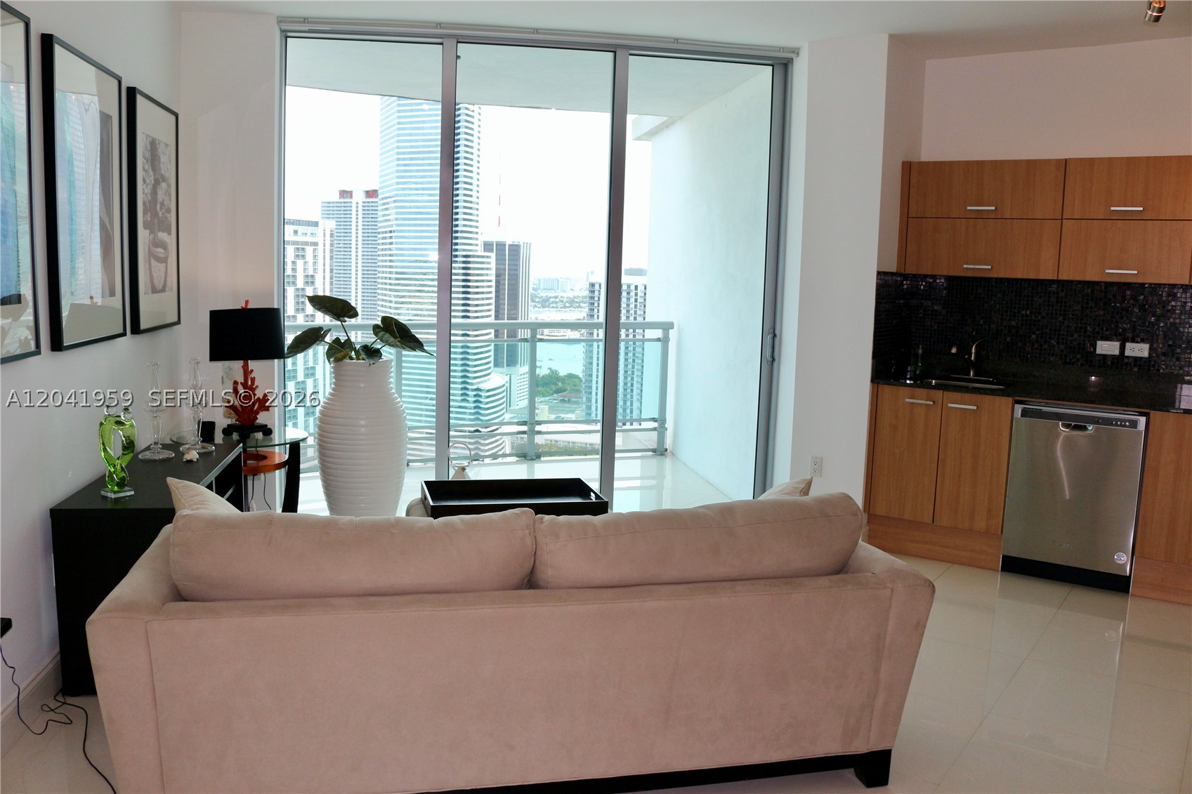 350 S Miami Ave #3813, Miami FL 33130