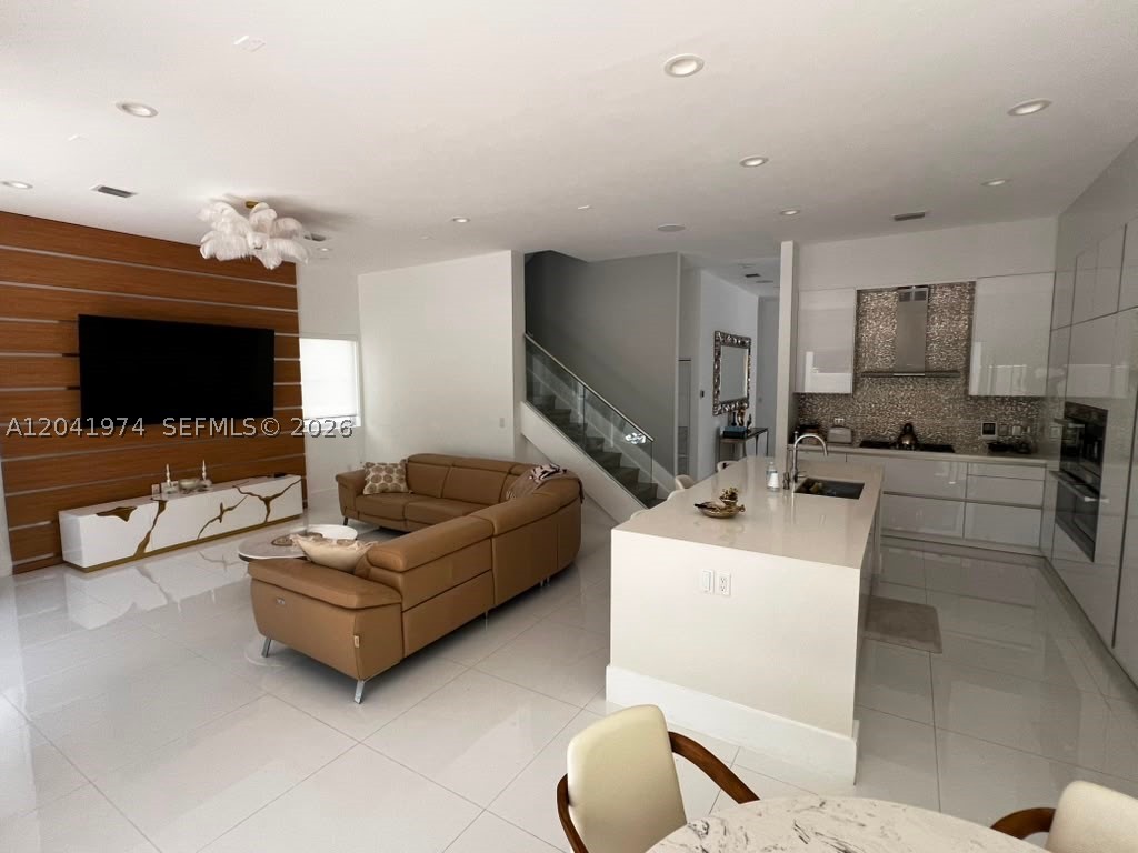 18975 Atlantic Blvd #18975, Sunny Isles Beach FL 33160