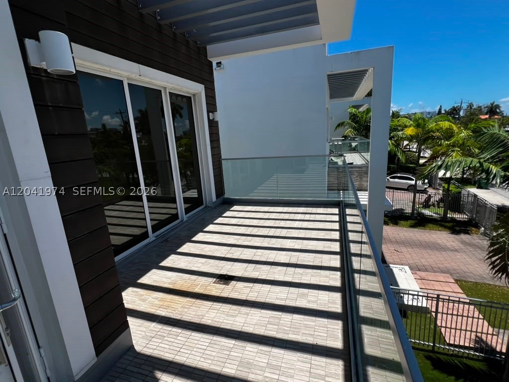 18975 Atlantic Blvd #18975, Sunny Isles Beach FL 33160