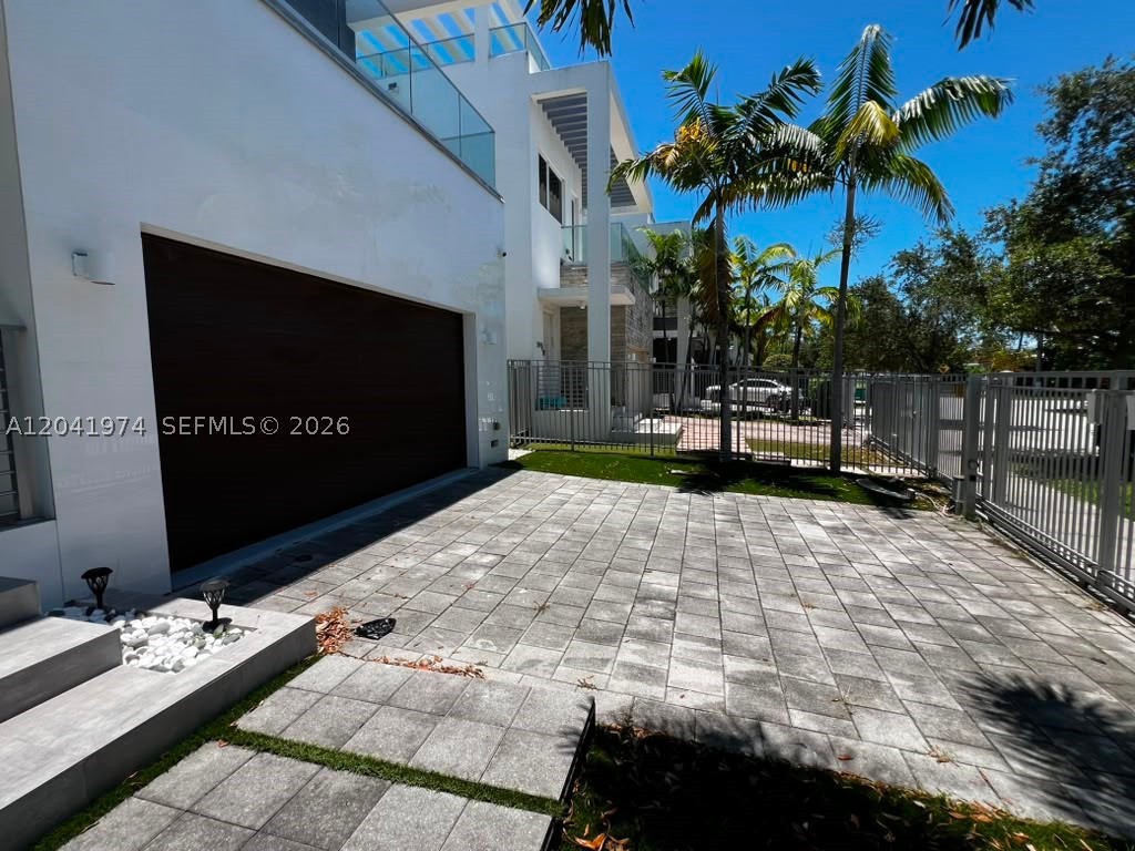 18975 Atlantic Blvd #18975, Sunny Isles Beach FL 33160