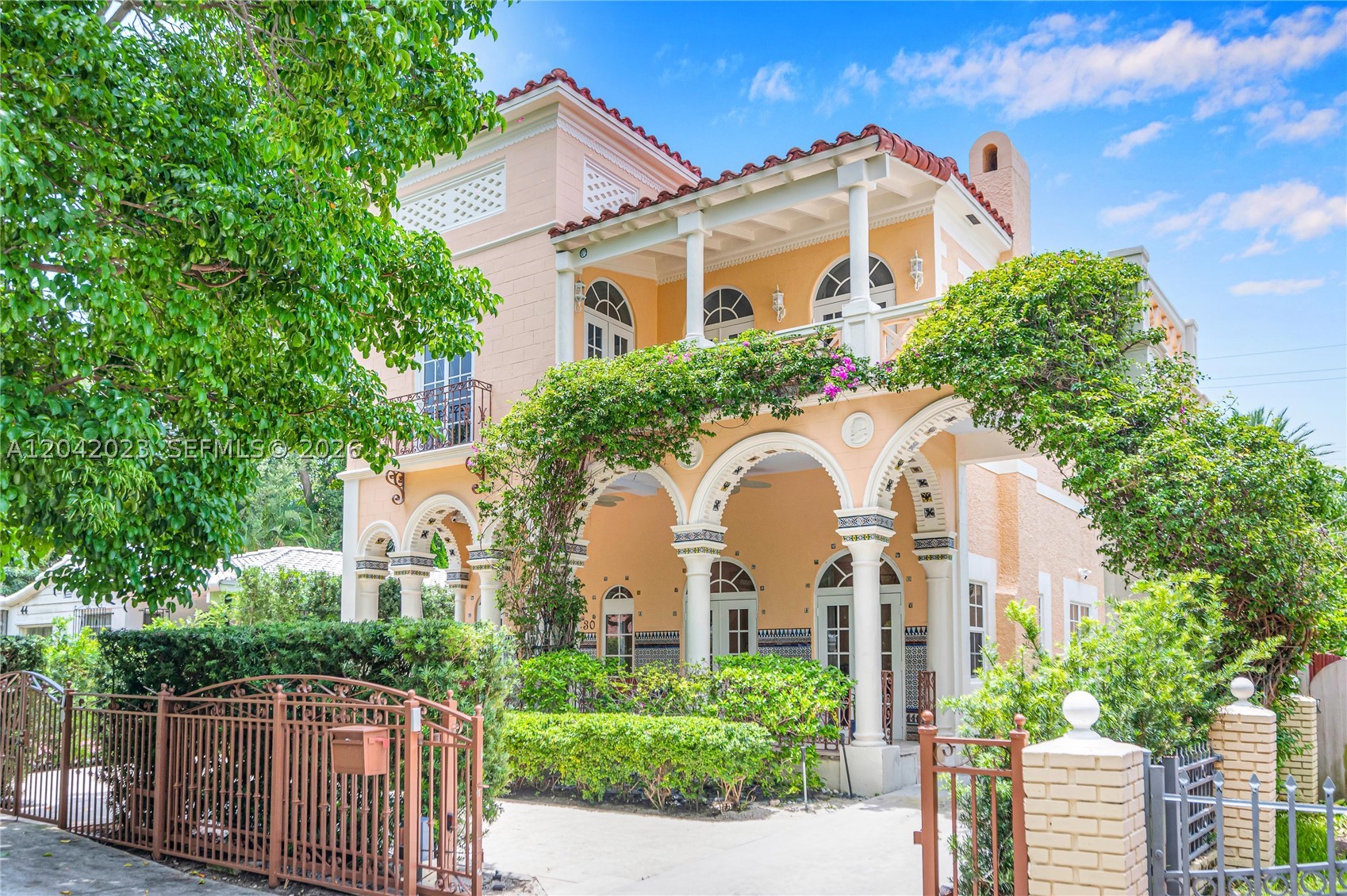 30 NE 44th St, Miami FL 33137