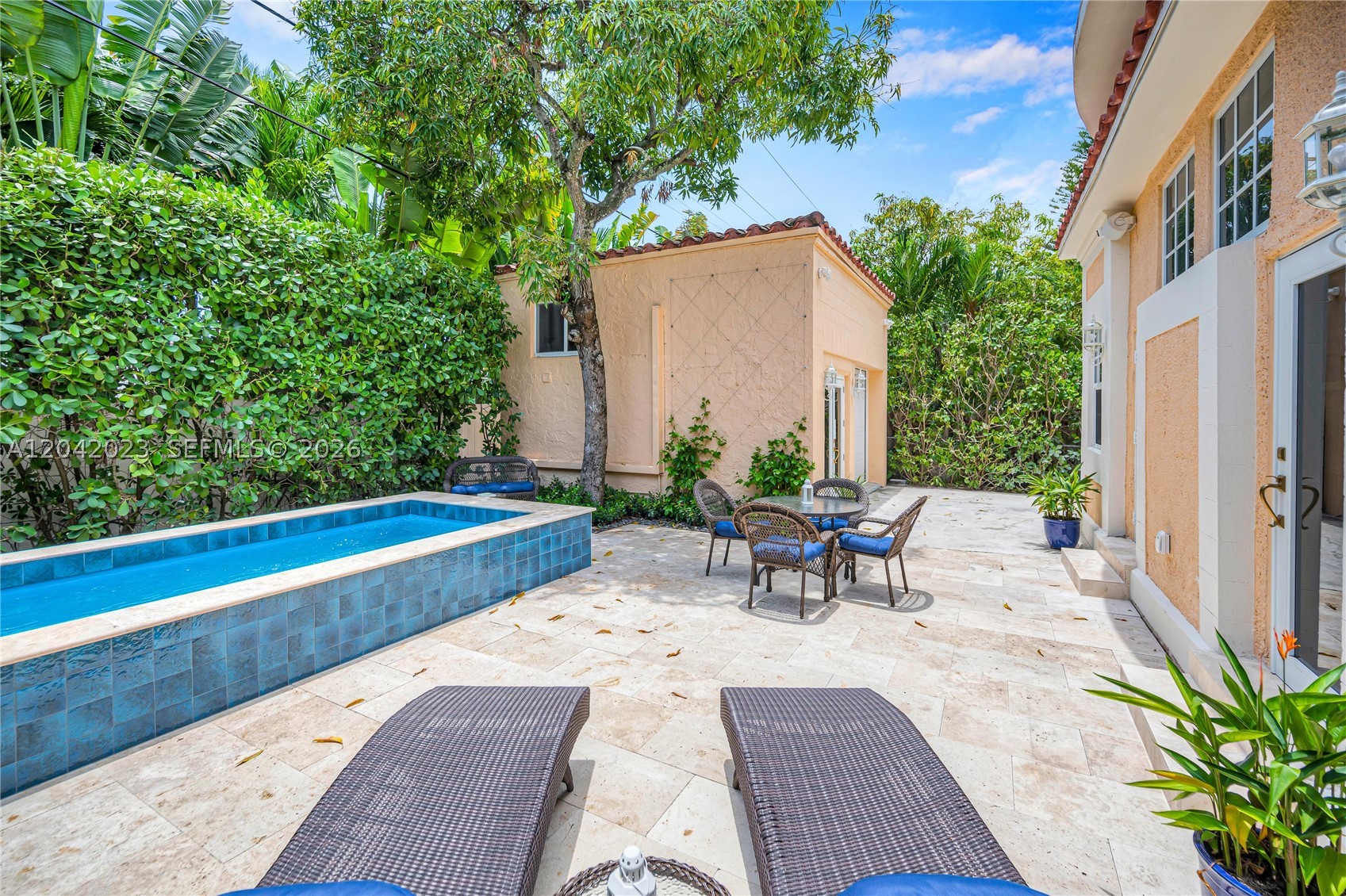 30 NE 44th St, Miami FL 33137