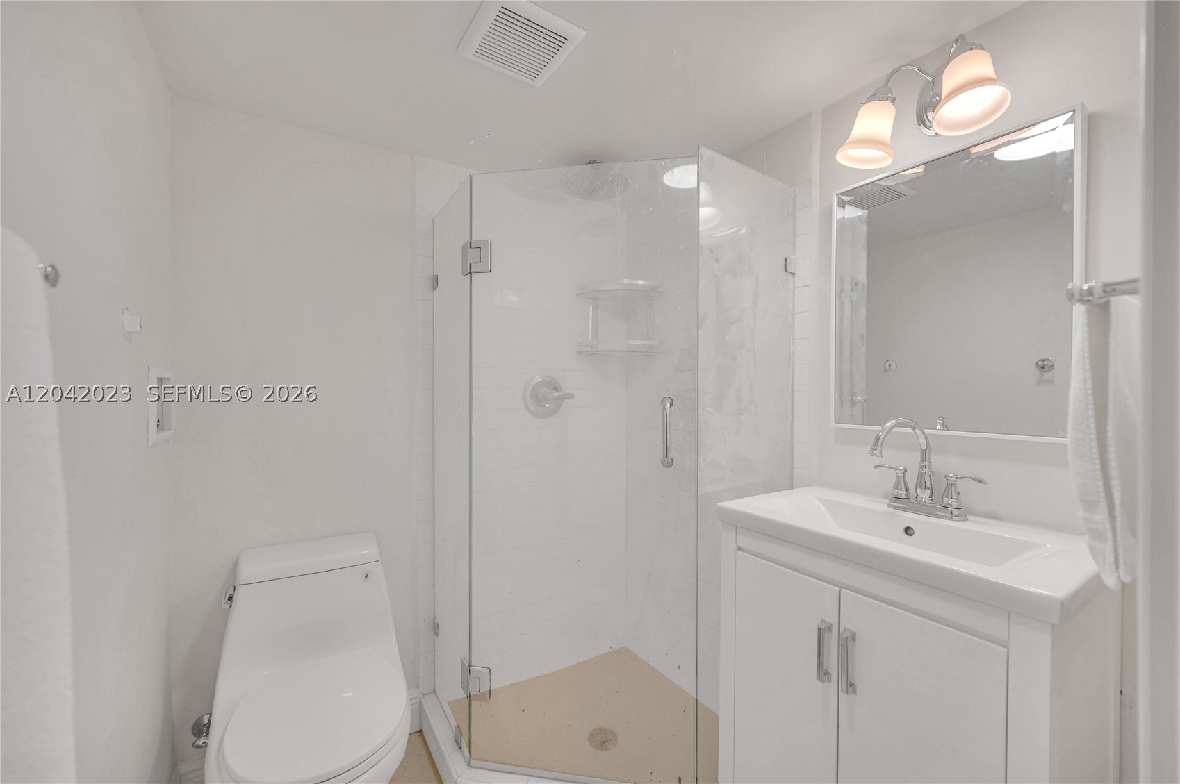 30 NE 44th St, Miami FL 33137
