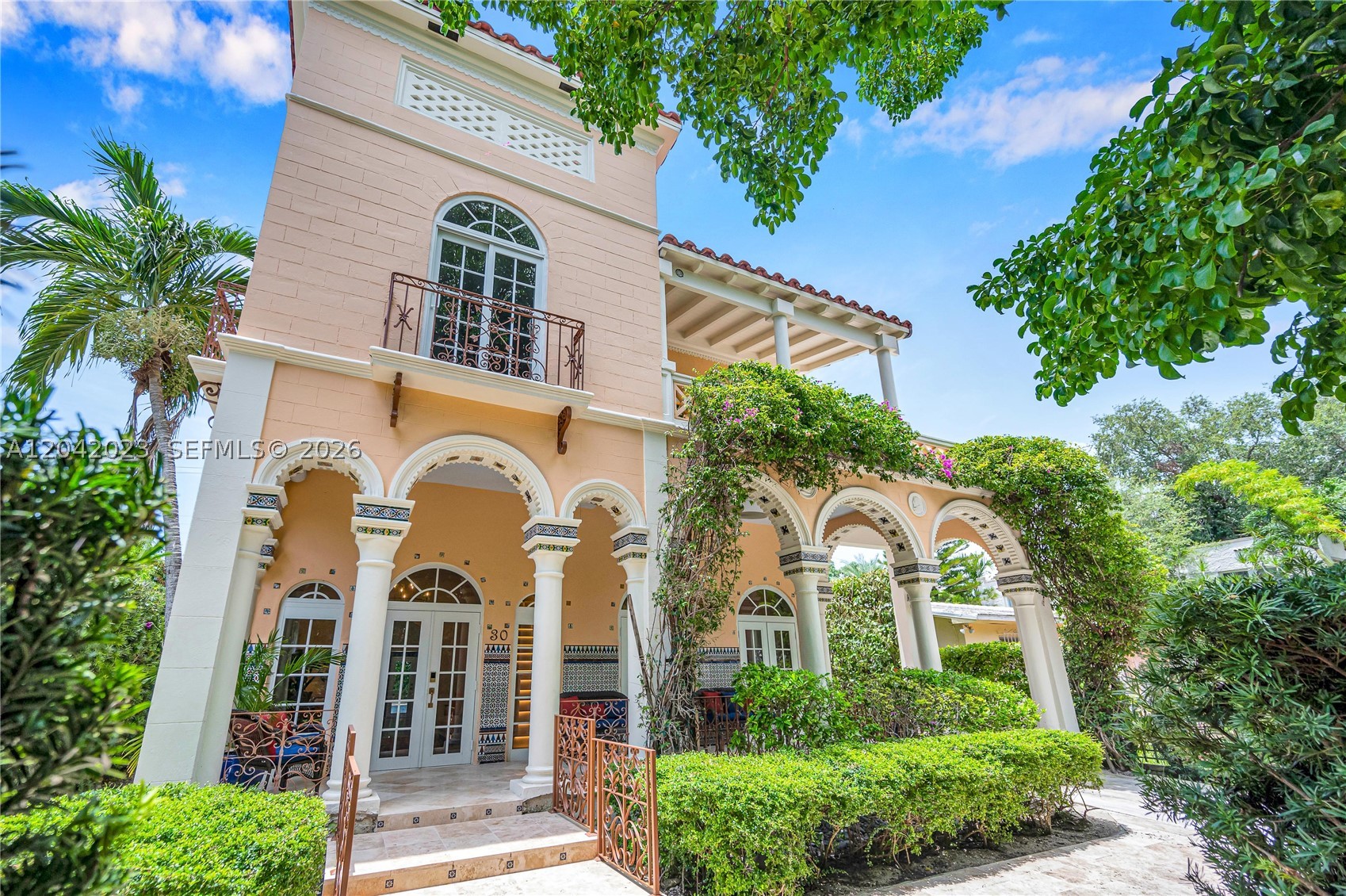 30 NE 44th St, Miami FL 33137