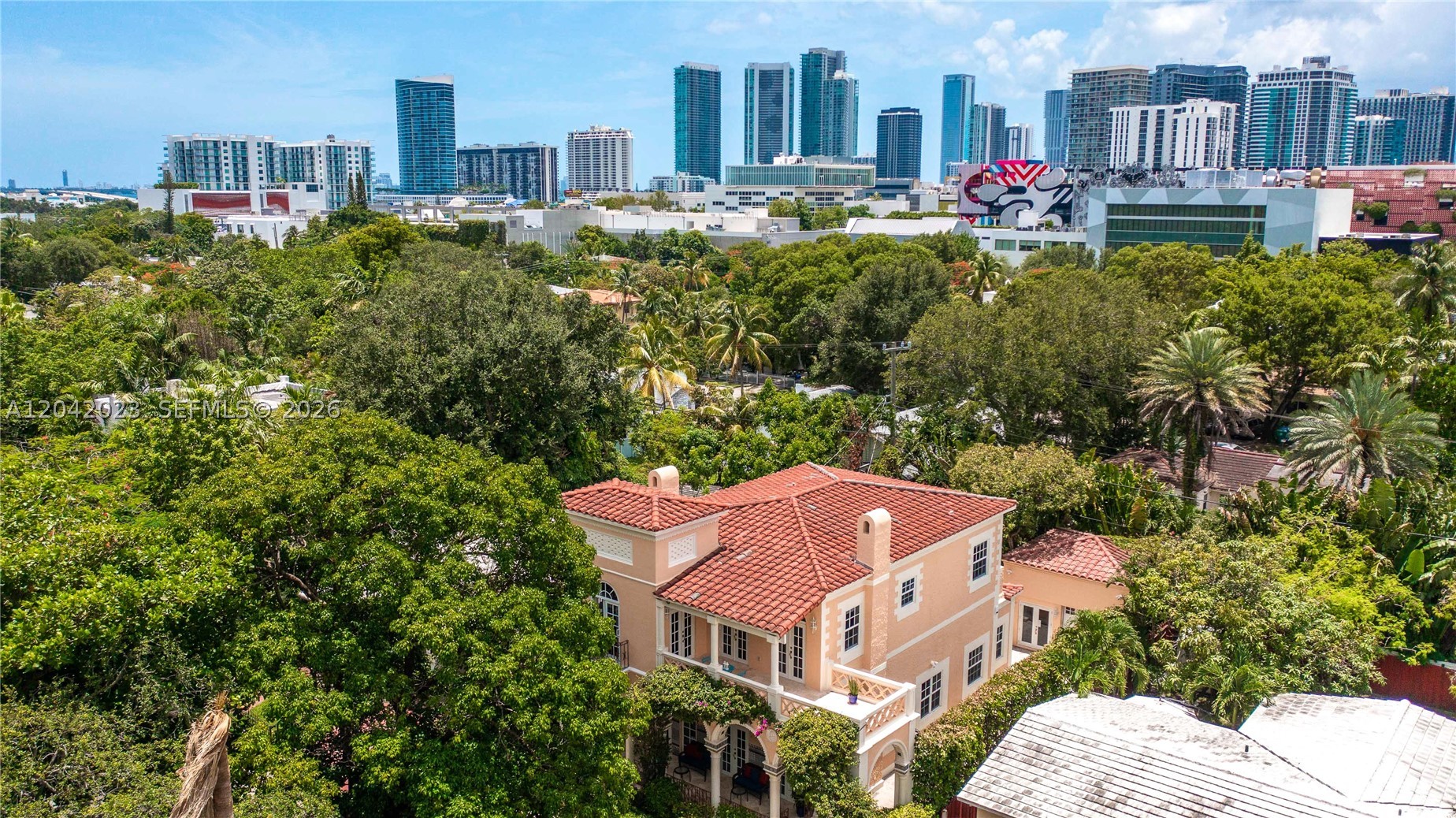 30 NE 44th St, Miami FL 33137