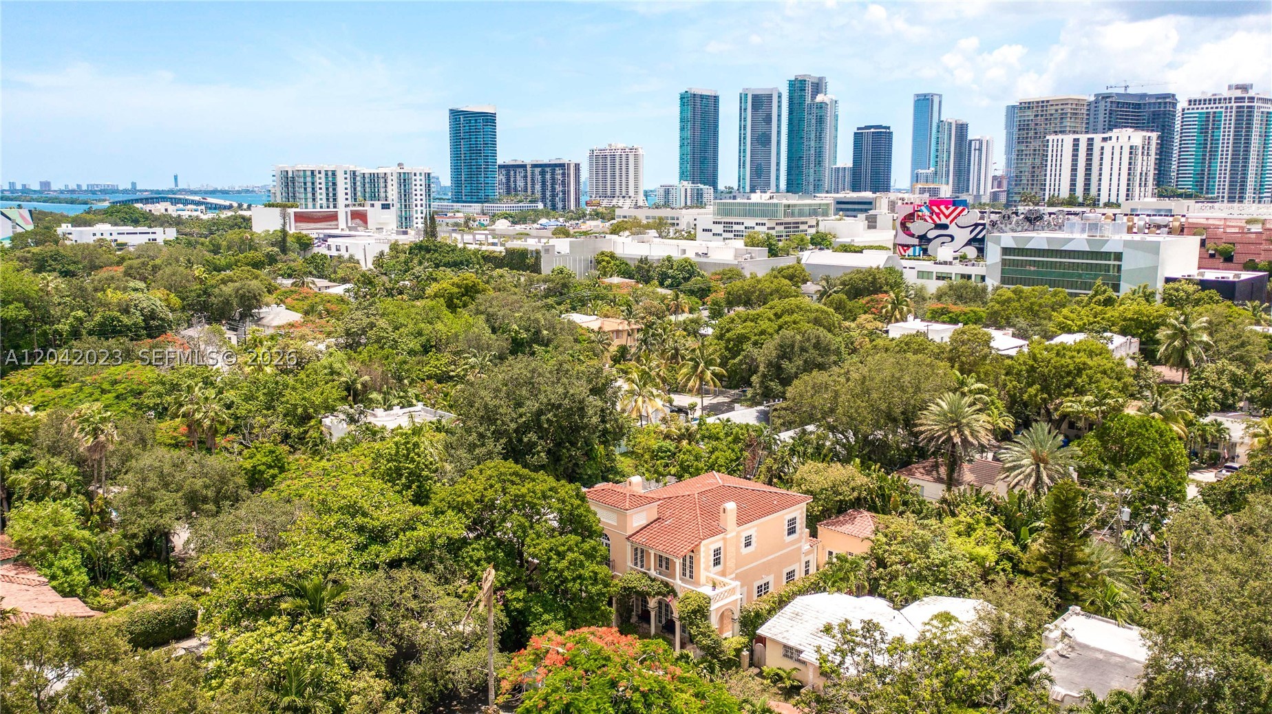 30 NE 44th St, Miami FL 33137