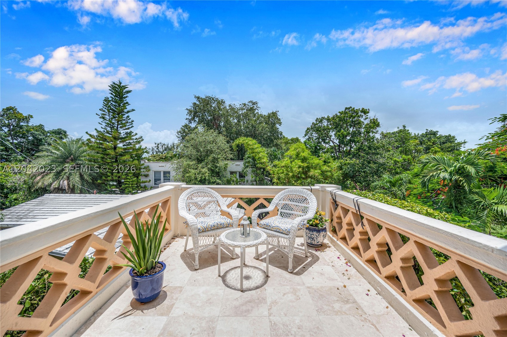 30 NE 44th St, Miami FL 33137