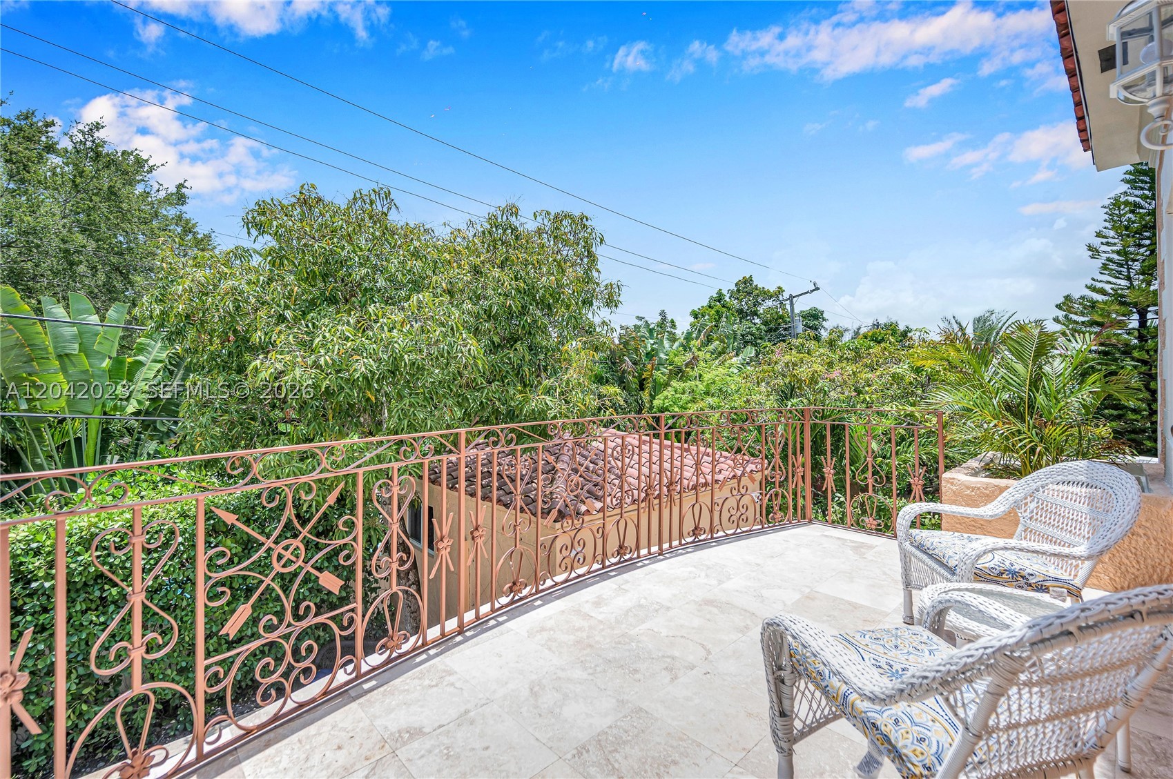 30 NE 44th St, Miami FL 33137