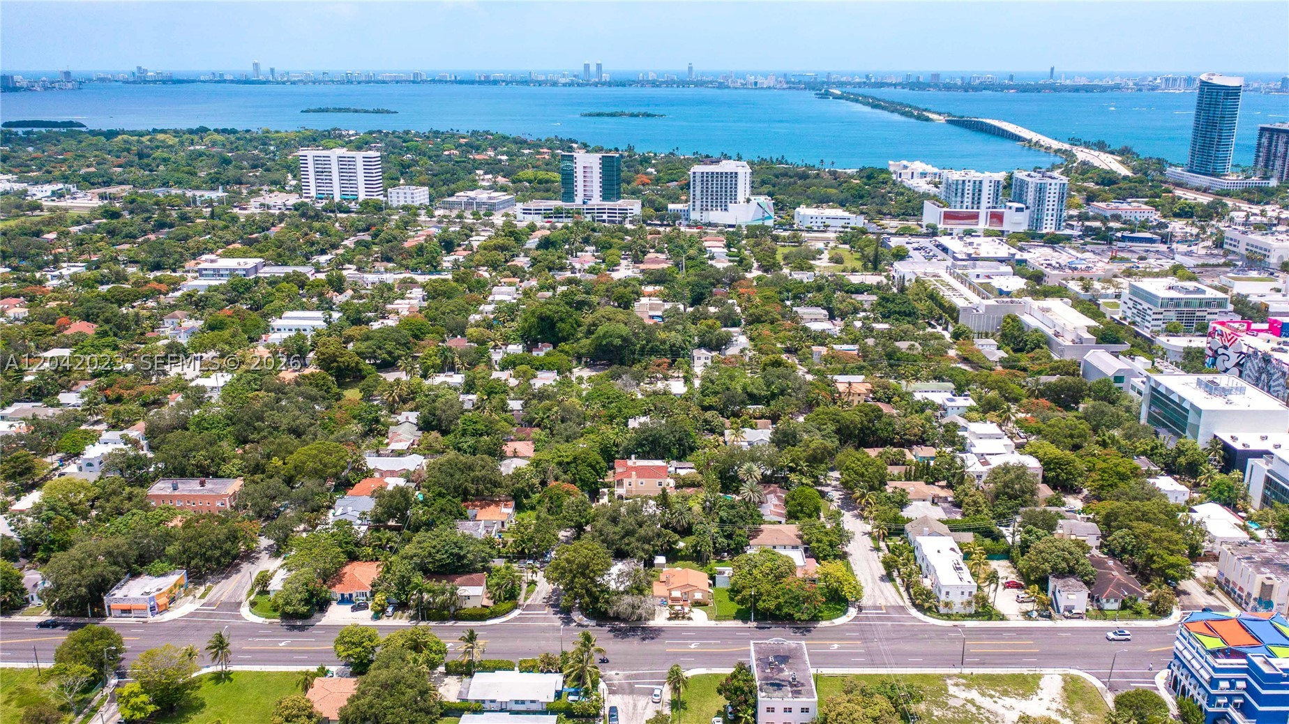 30 NE 44th St, Miami FL 33137