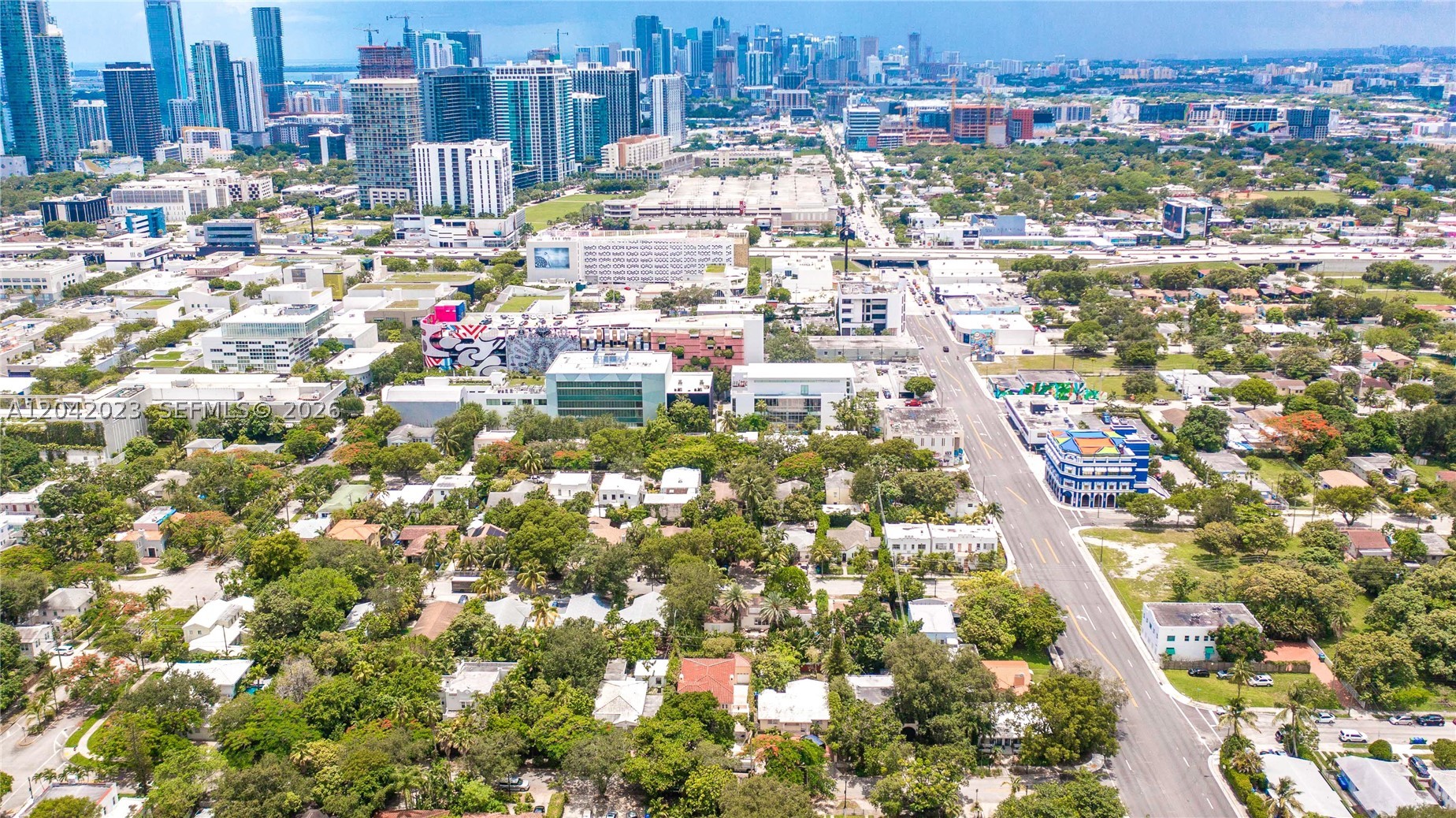 30 NE 44th St, Miami FL 33137
