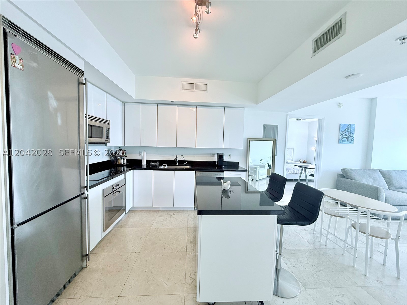 92 SW 3rd St #4311, Miami FL 33130