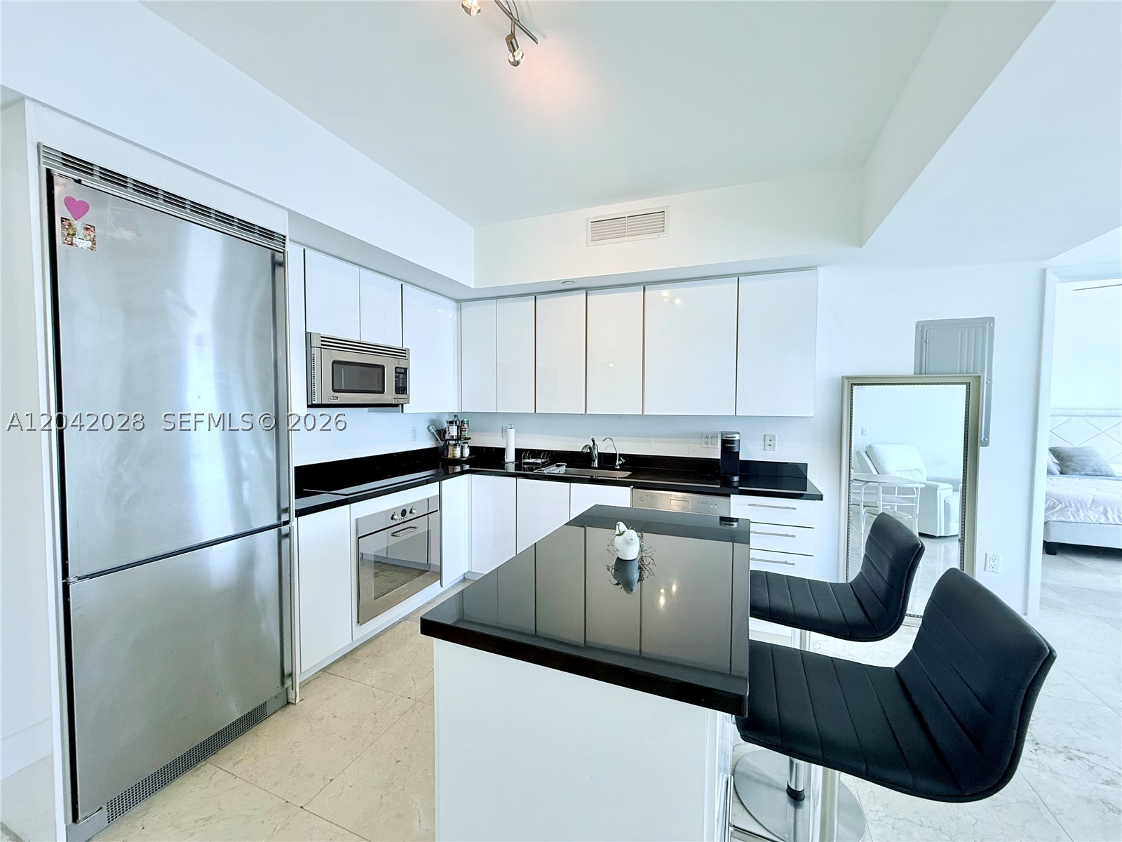92 SW 3rd St #4311, Miami FL 33130