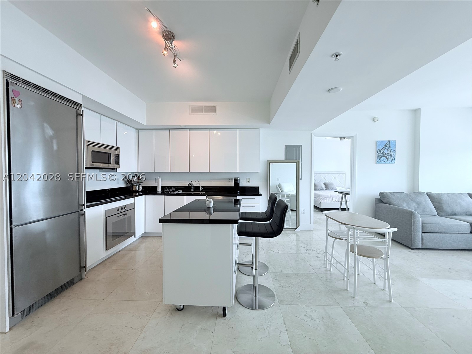 92 SW 3rd St #4311, Miami FL 33130