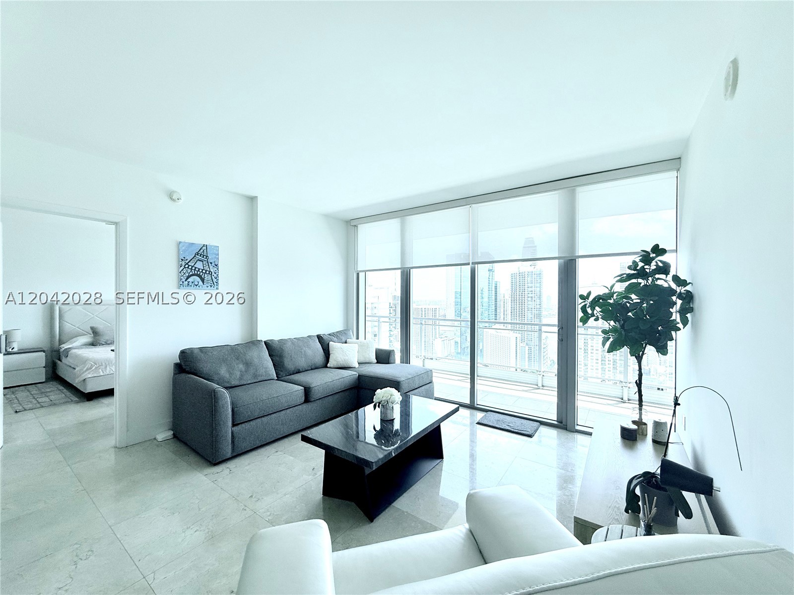 92 SW 3rd St #4311, Miami FL 33130