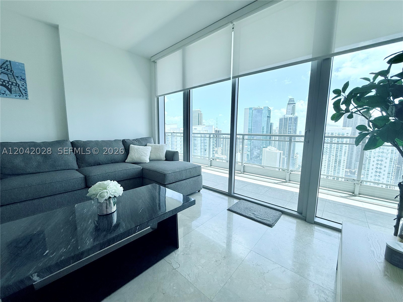 92 SW 3rd St #4311, Miami FL 33130