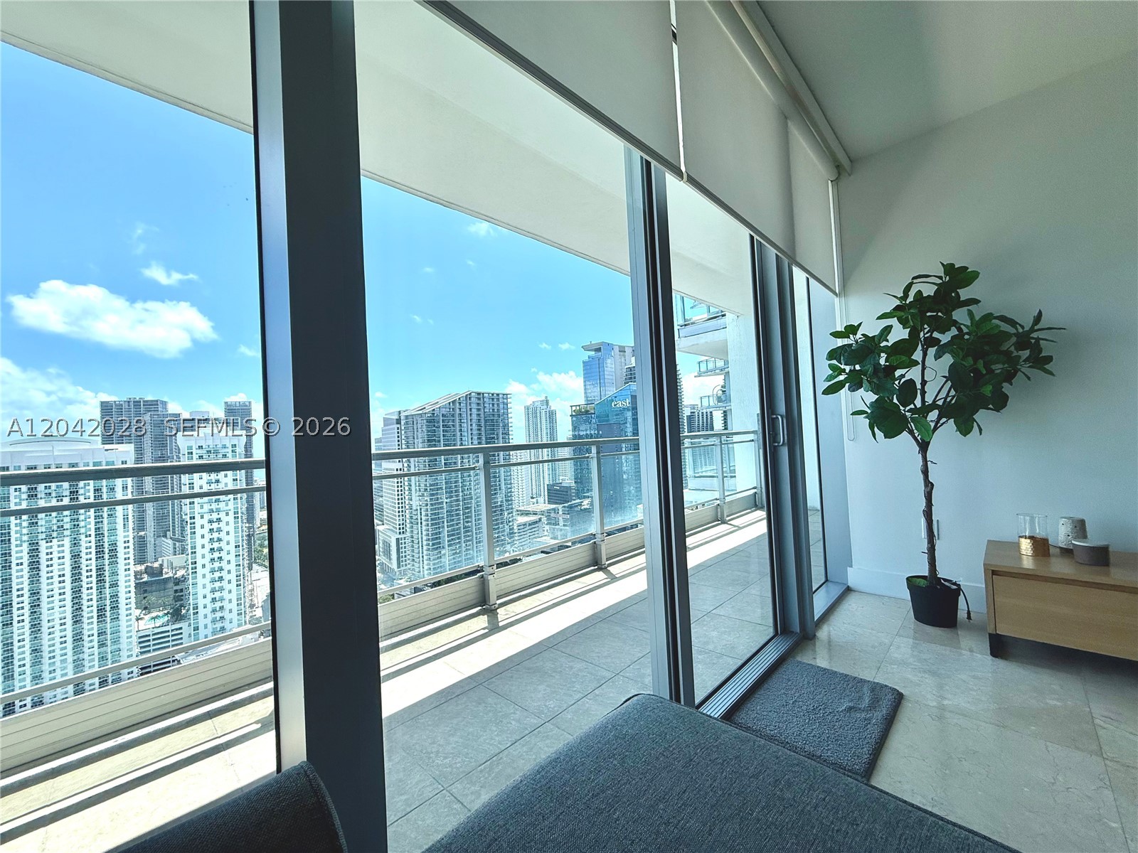 92 SW 3rd St #4311, Miami FL 33130