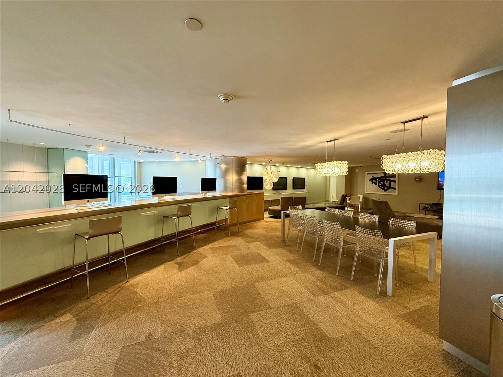 92 SW 3rd St #4311, Miami FL 33130