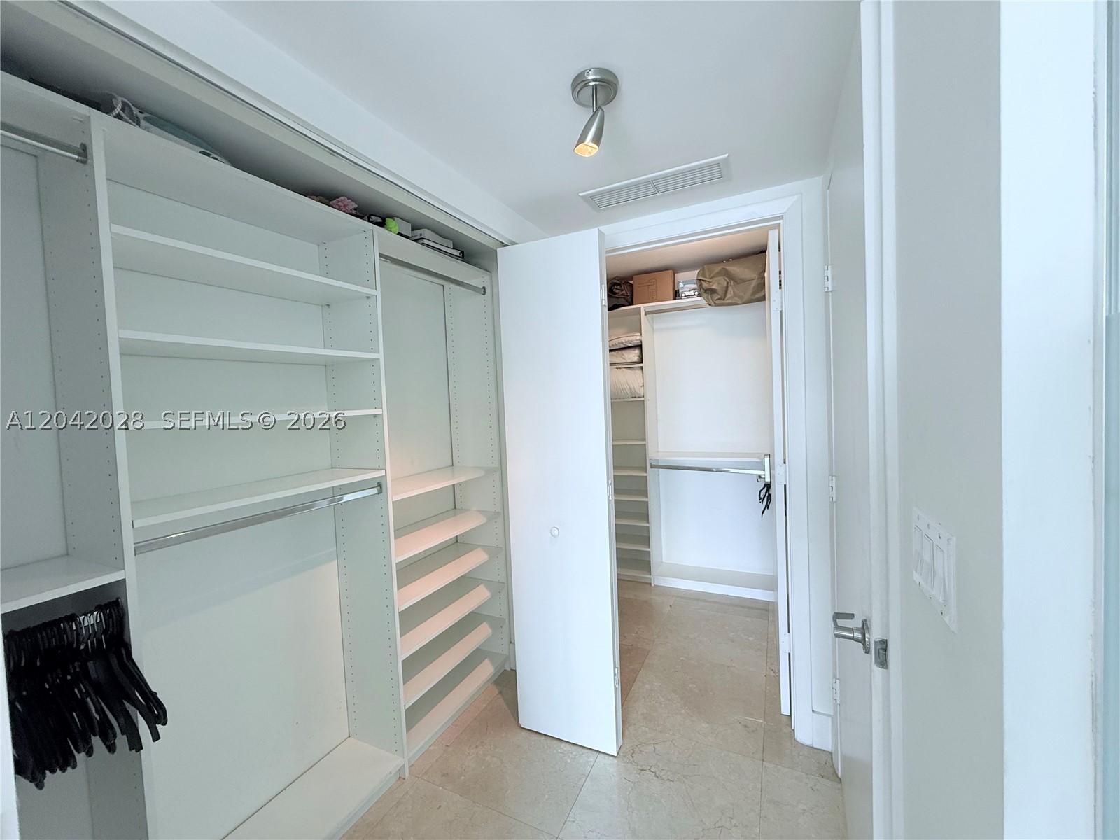 92 SW 3rd St #4311, Miami FL 33130