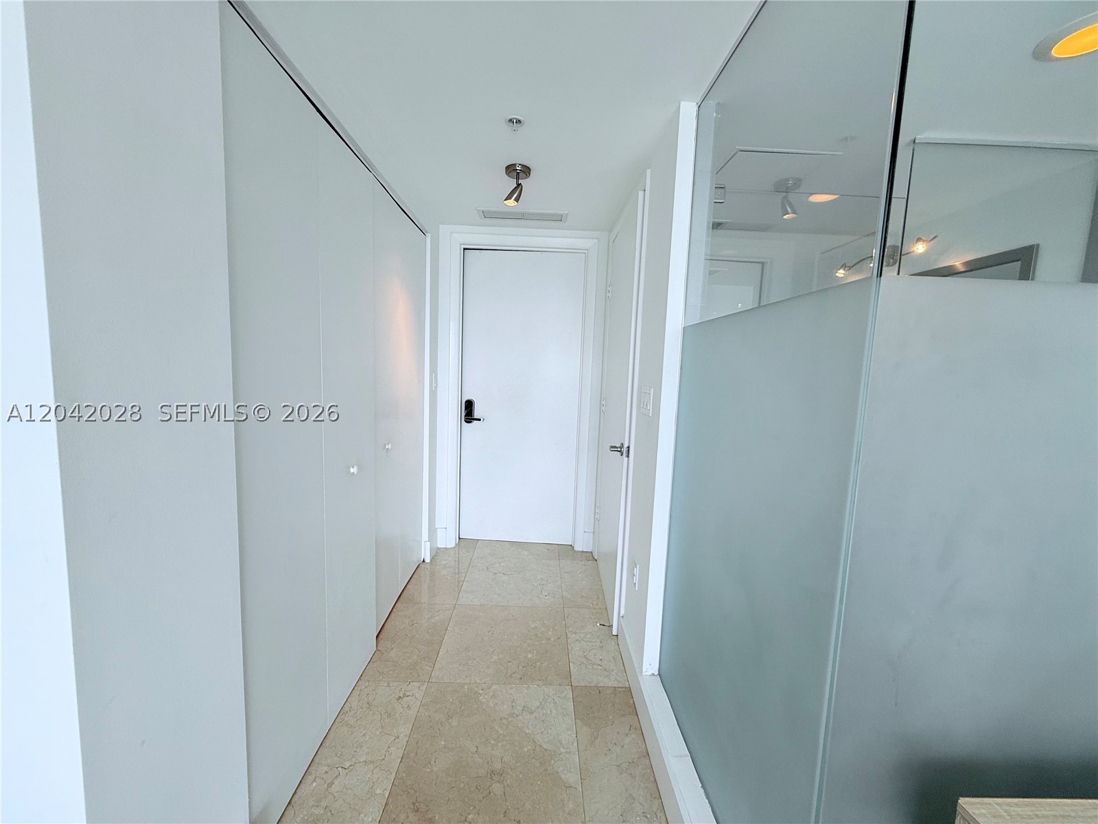 92 SW 3rd St #4311, Miami FL 33130