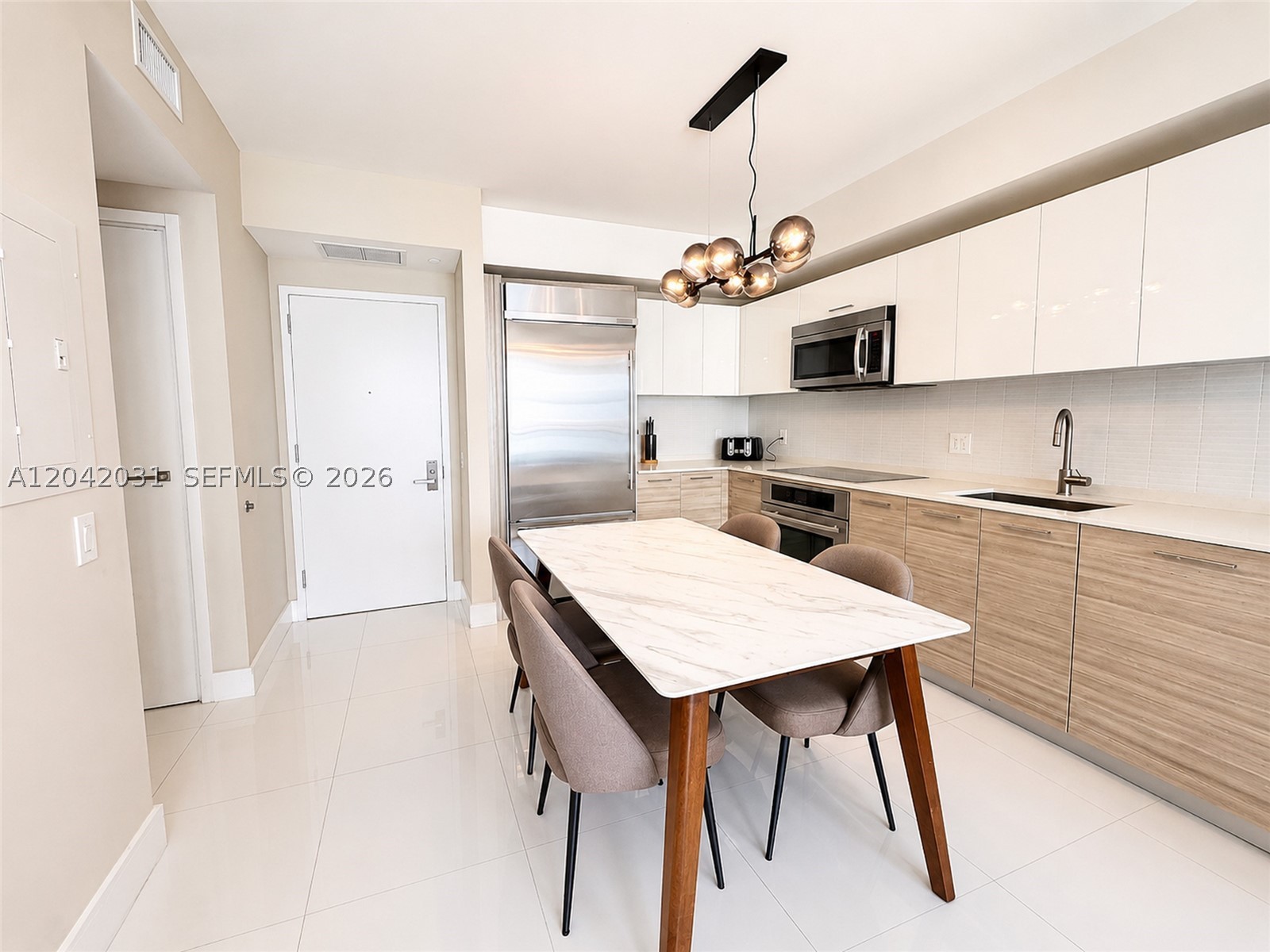 1300 Brickell Bay Dr #2307, Miami FL 33131