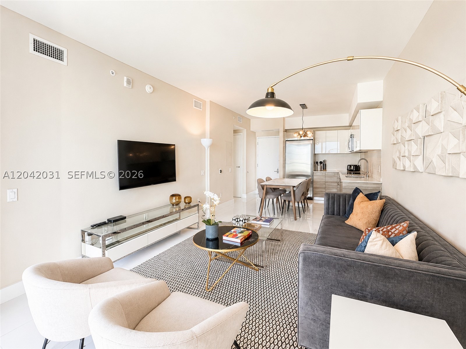 1300 Brickell Bay Dr #2307, Miami FL 33131