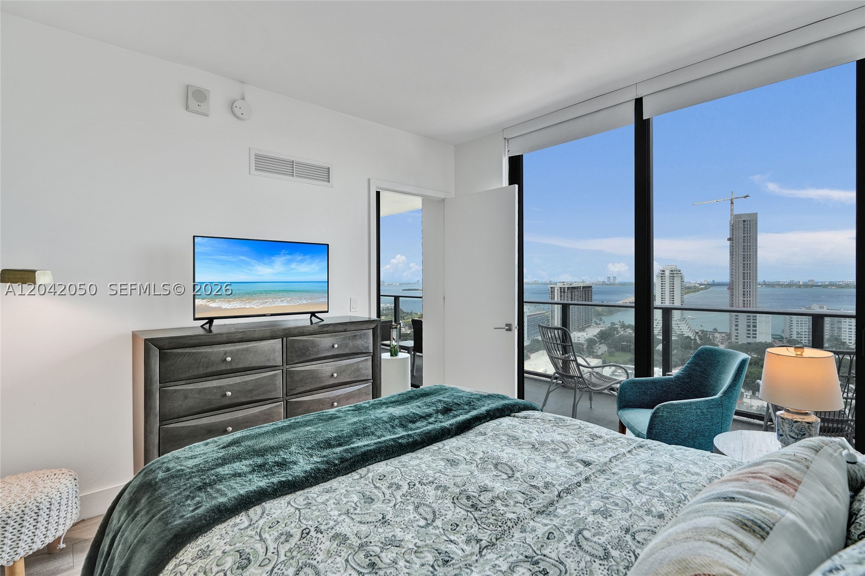 121 NE 34th St #2205, Miami FL 33137