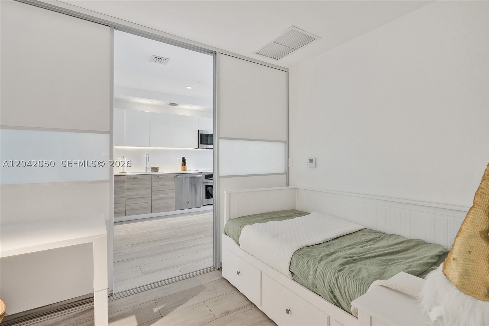 121 NE 34th St #2205, Miami FL 33137