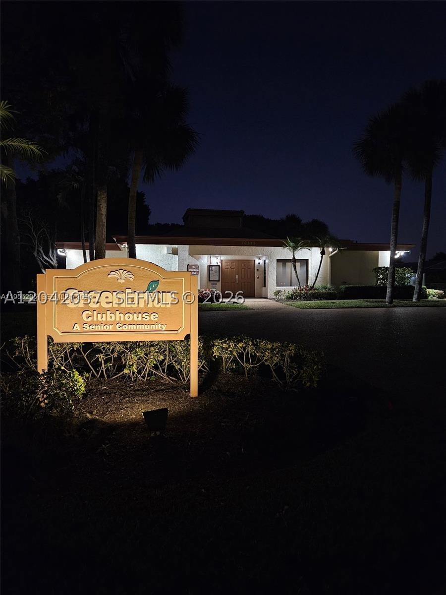 10301 Greenbriar Ct, Boca Raton FL 33498