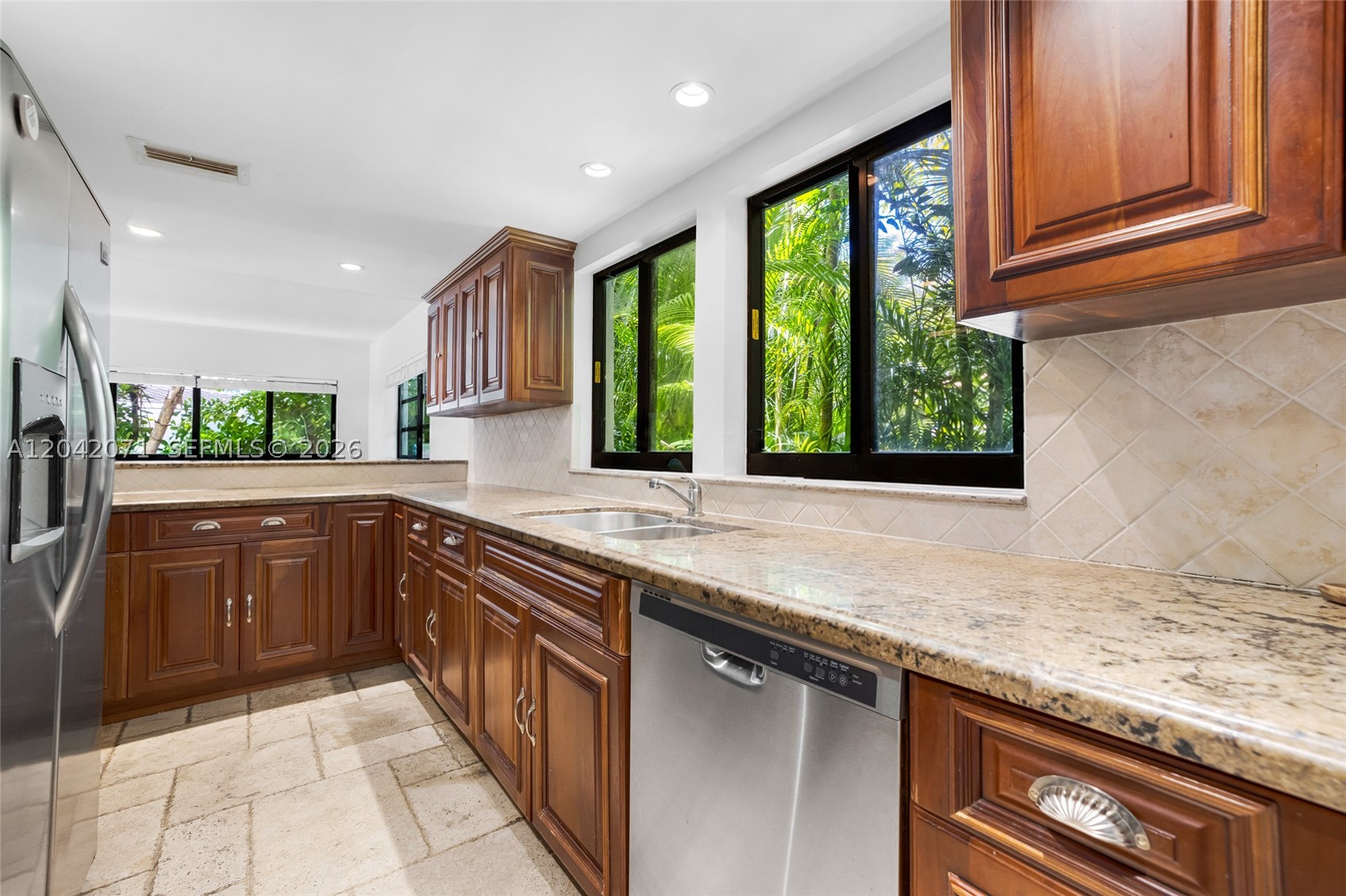 920 Aguero Ave #0, Coral Gables FL 33146