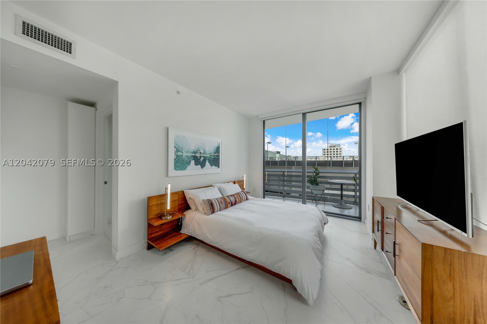460 NE 28th St #701, Miami FL 33137